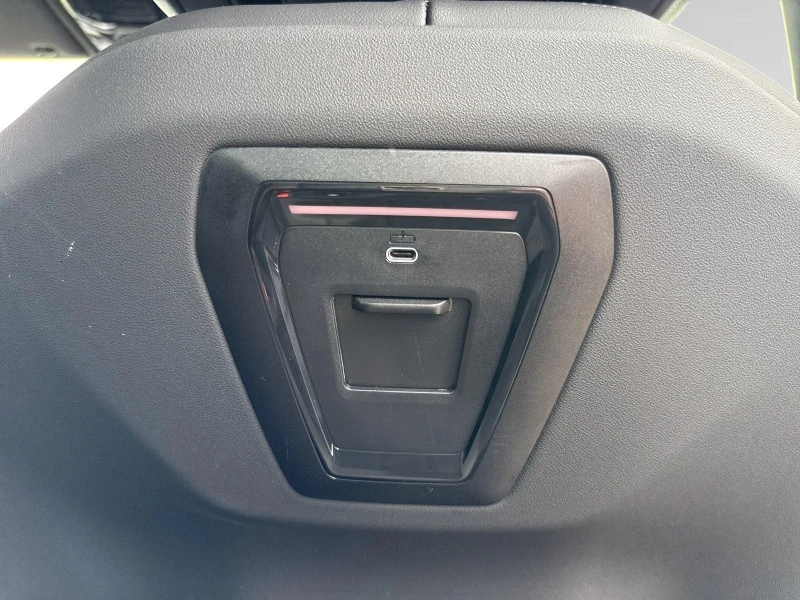 BMW 520 i M-SPORT PAKET CAMERA LED , снимка 13 - Автомобили и джипове - 51526683