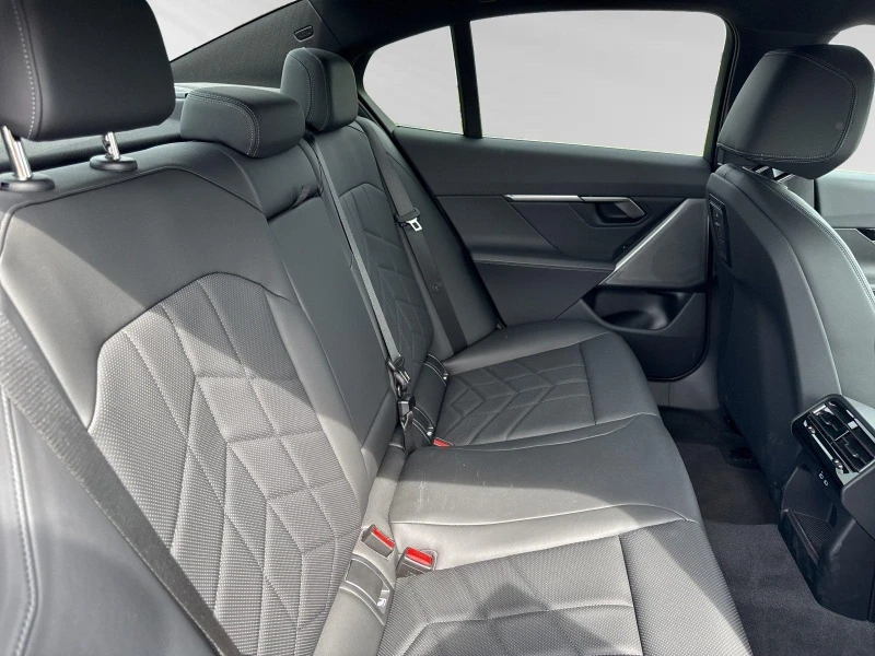 BMW 520 i M-SPORT PAKET CAMERA LED , снимка 12 - Автомобили и джипове - 51526683