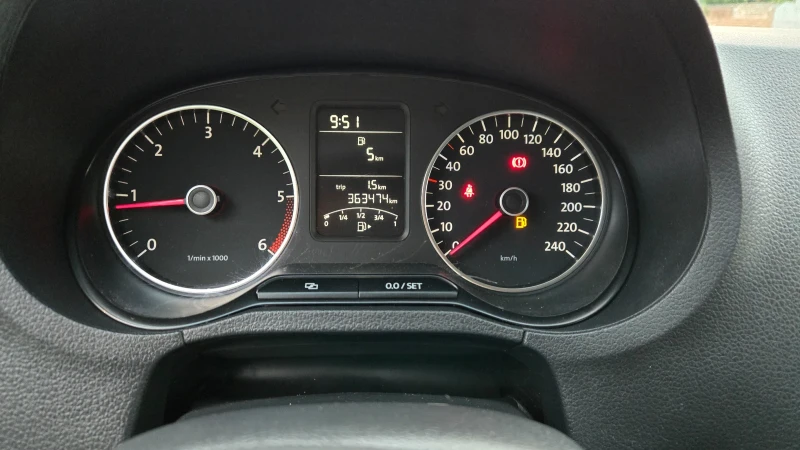 VW Polo, снимка 15 - Автомобили и джипове - 52581181