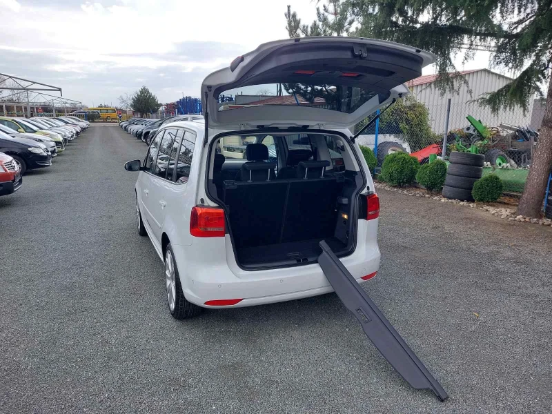 VW Touran 1.6, 7м, 6ск, снимка 7 - Автомобили и джипове - 52480149