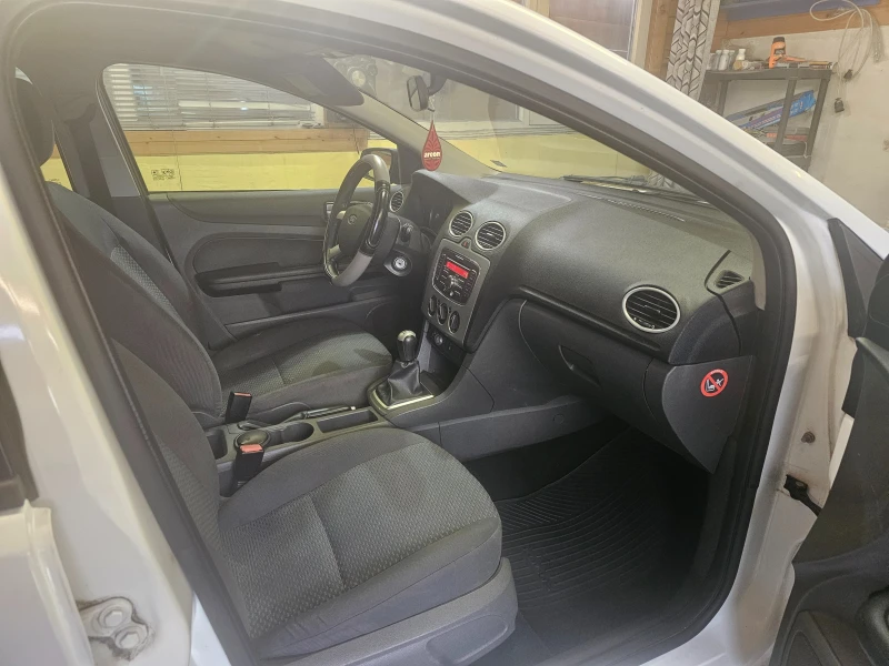 Ford Focus Газ-инж-Гаражен, снимка 11 - Автомобили и джипове - 52650548