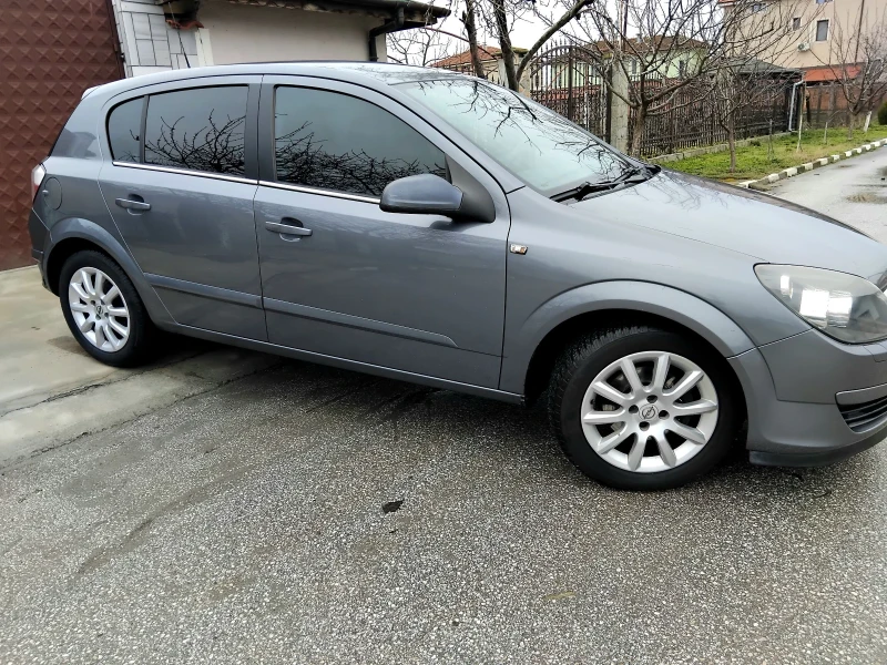 Opel Astra 1.6i.105k+ КЛИМА. ГАЗОВ ИНЖЕКЦИОН. 2005г, снимка 3 - Автомобили и джипове - 53294306