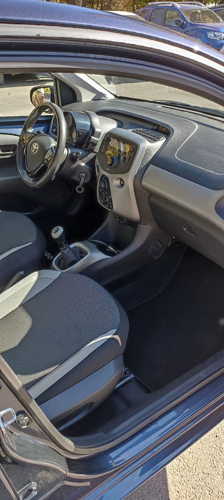 Toyota Aygo, снимка 11 - Автомобили и джипове - 45708899