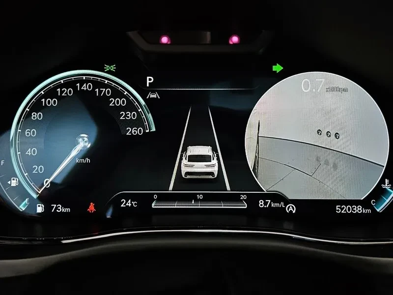 Genesis GV70 2.5T 2Wd, снимка 6 - Автомобили и джипове - 55185028