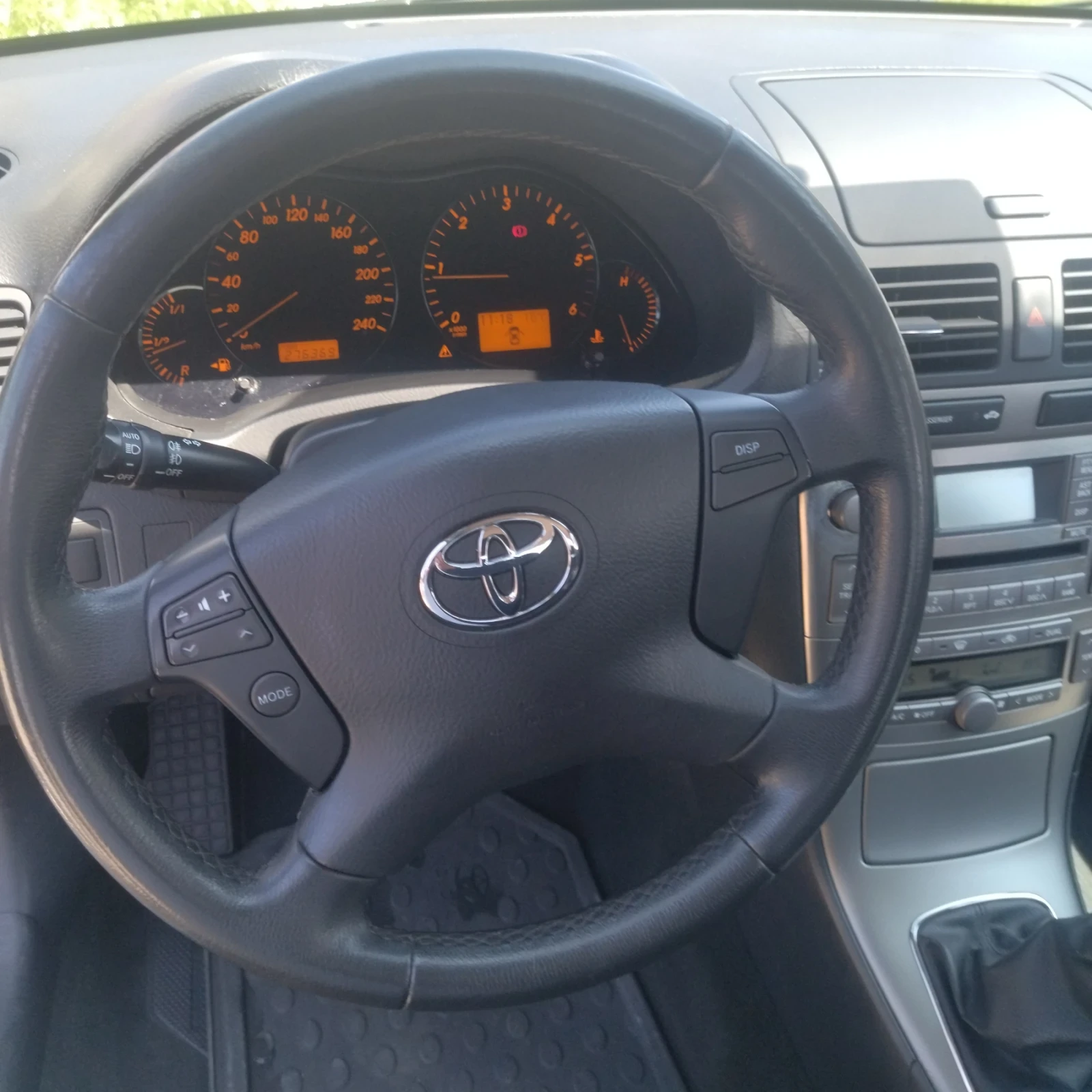 Toyota Avensis D4D - изображение 8