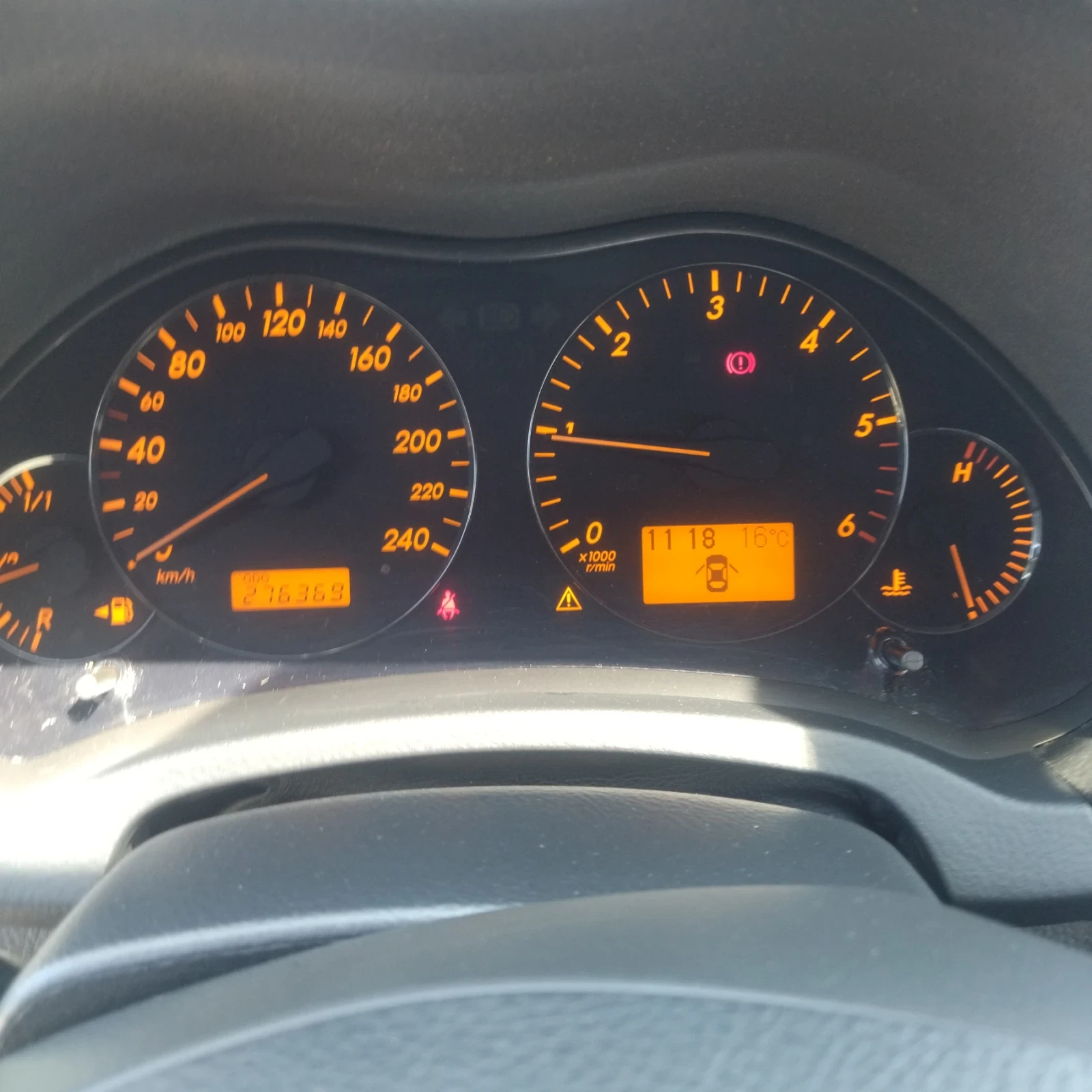 Toyota Avensis D4D - изображение 7