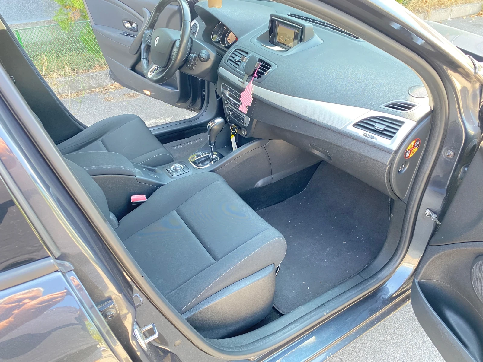 Renault Megane Grand tour 1.5dci Dynamique EDC - изображение 9