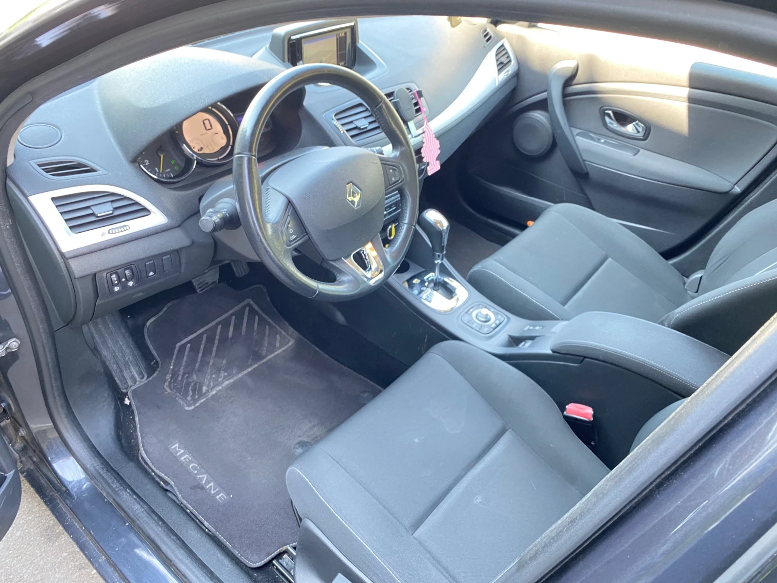 Renault Megane Grand tour 1.5dci Dynamique EDC - изображение 8