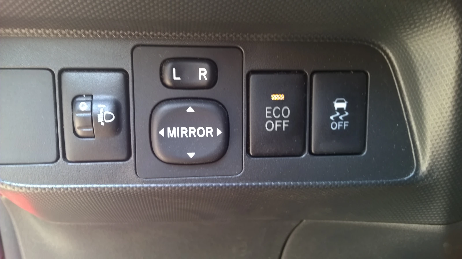 Toyota Auris  - изображение 7