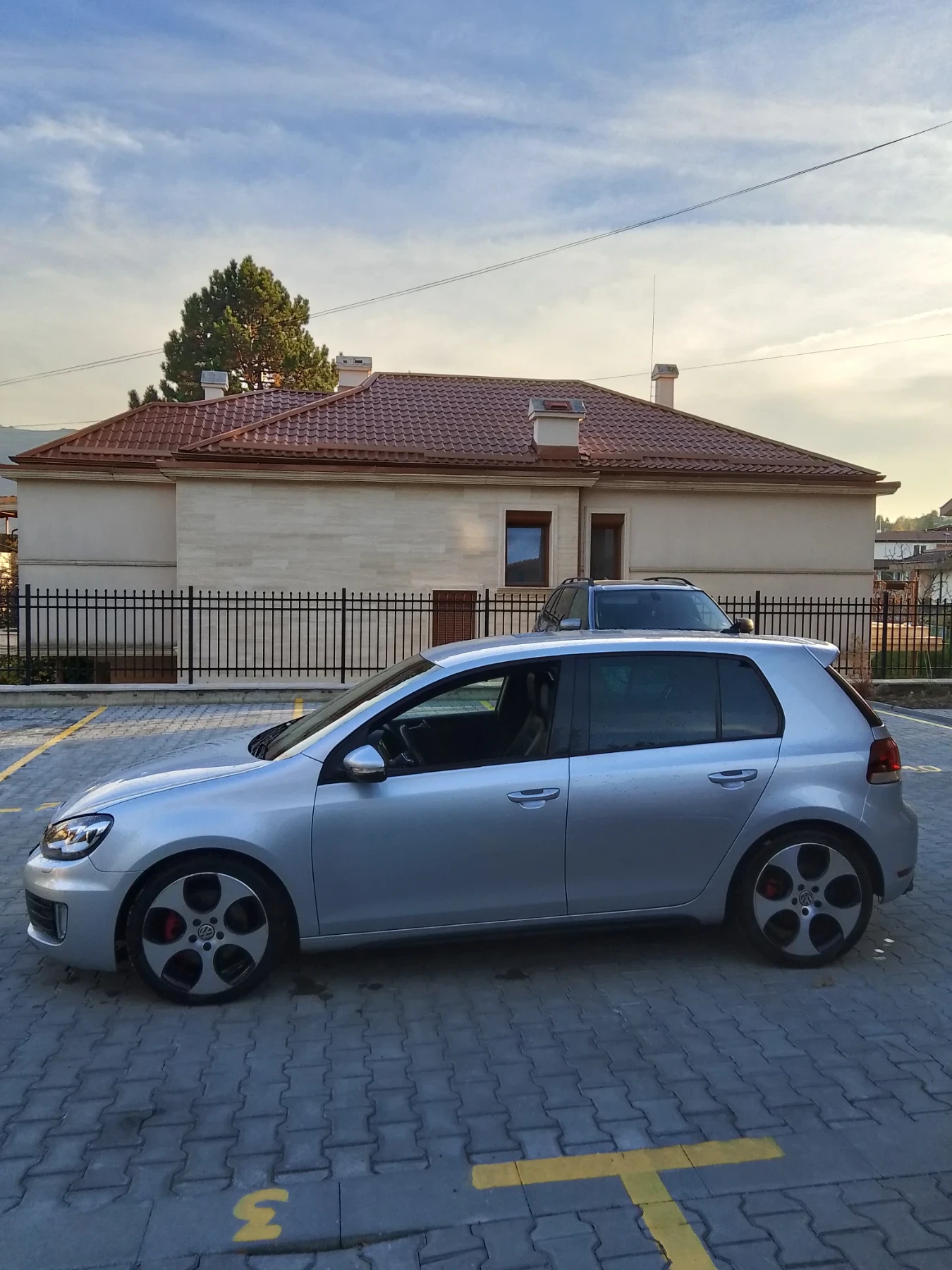 VW Golf 2000.16.v GTI - изображение 8