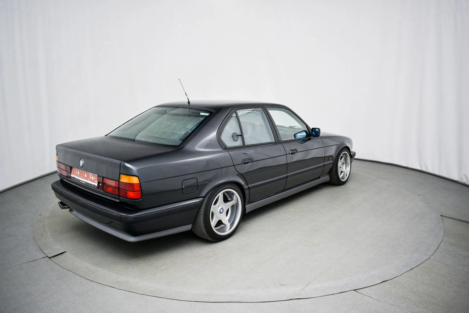 BMW 520, снимка 17 - Автомобили и джипове - 54293210