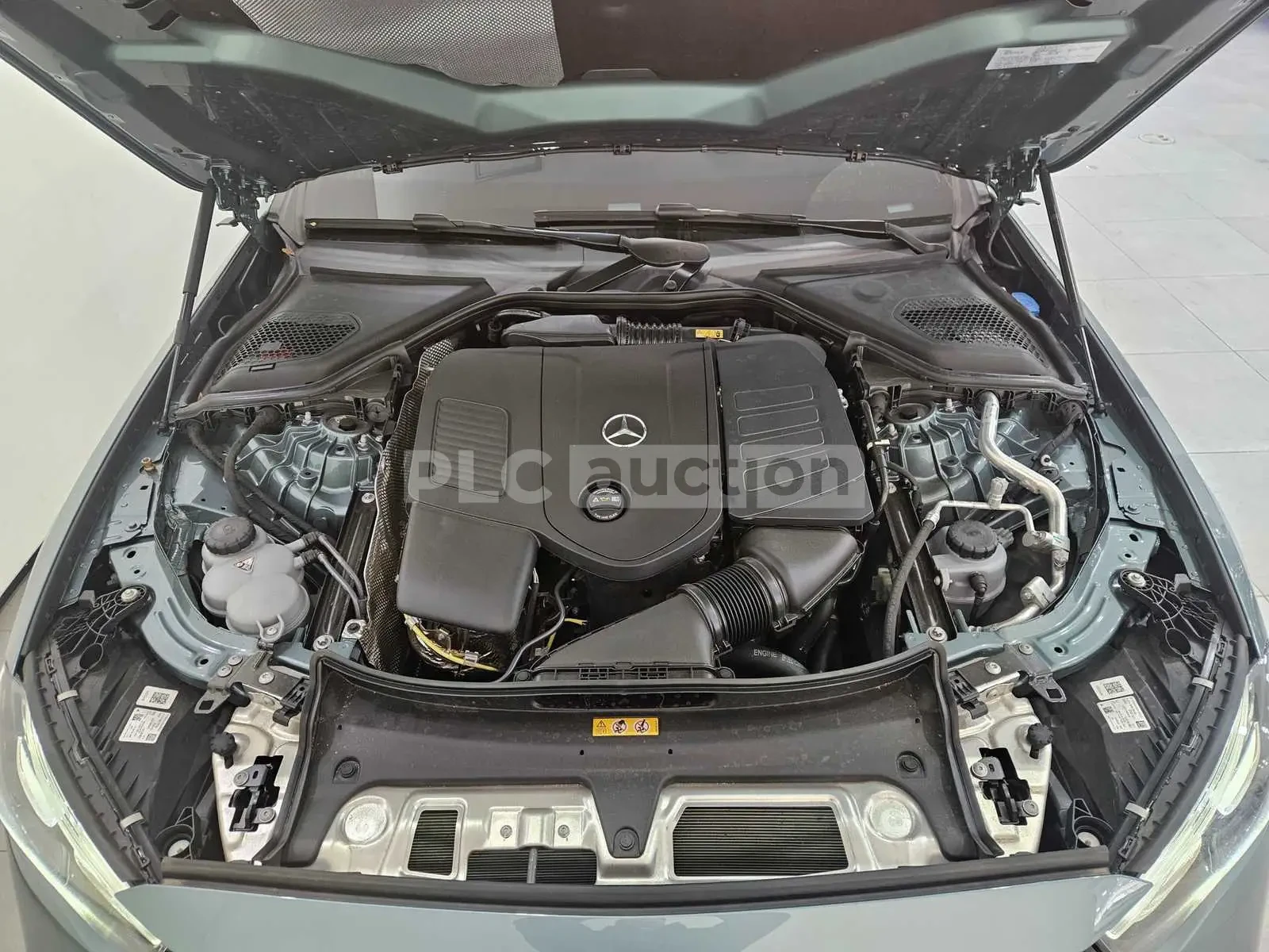 Mercedes-Benz E 200 * 360 * DISTRONIC * ОБДУХВАНЕ, снимка 6 - Автомобили и джипове - 54300690