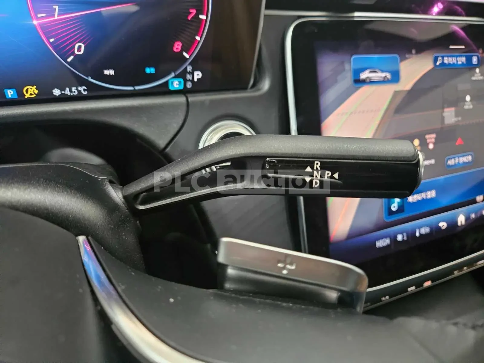 Mercedes-Benz E 200 * 360 * DISTRONIC * ОБДУХВАНЕ, снимка 9 - Автомобили и джипове - 54300690