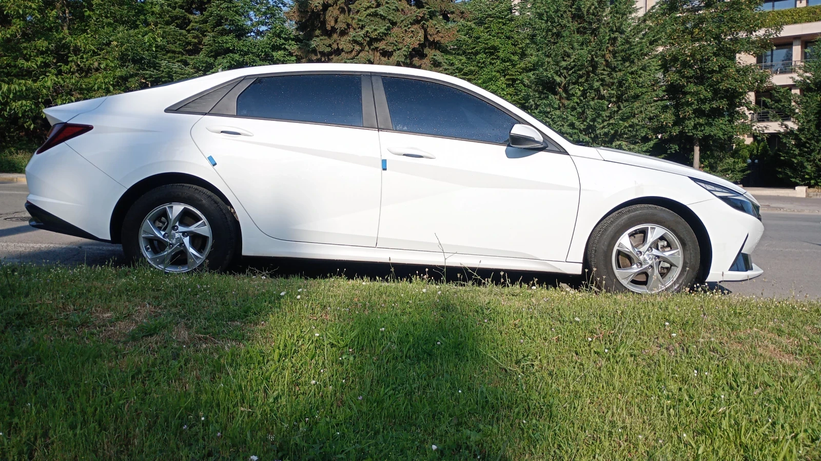 Hyundai Elantra Avante 2022 godina, снимка 2 - Автомобили и джипове - 54767626