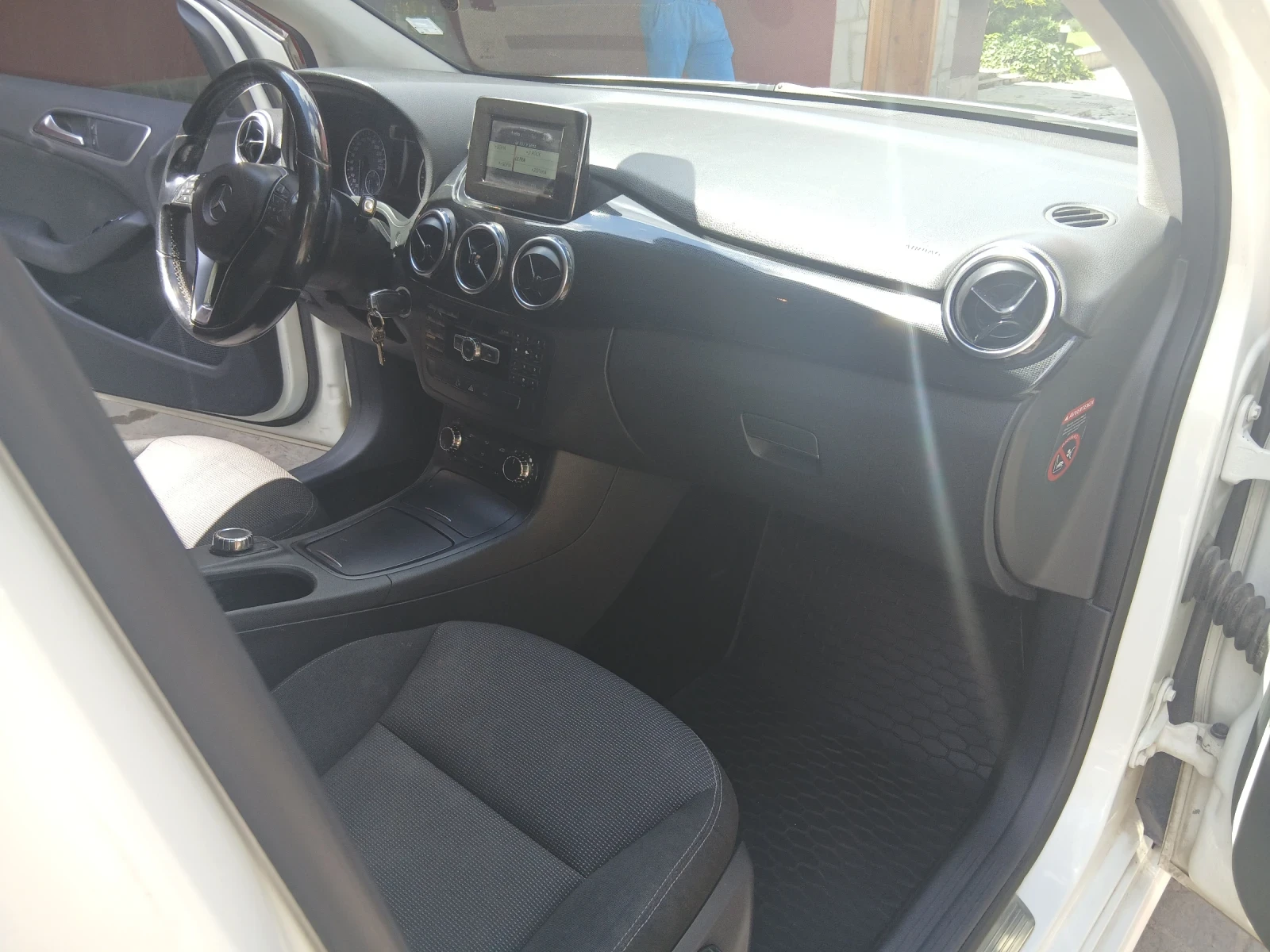 Mercedes-Benz B 180, снимка 8 - Автомобили и джипове - 54809090