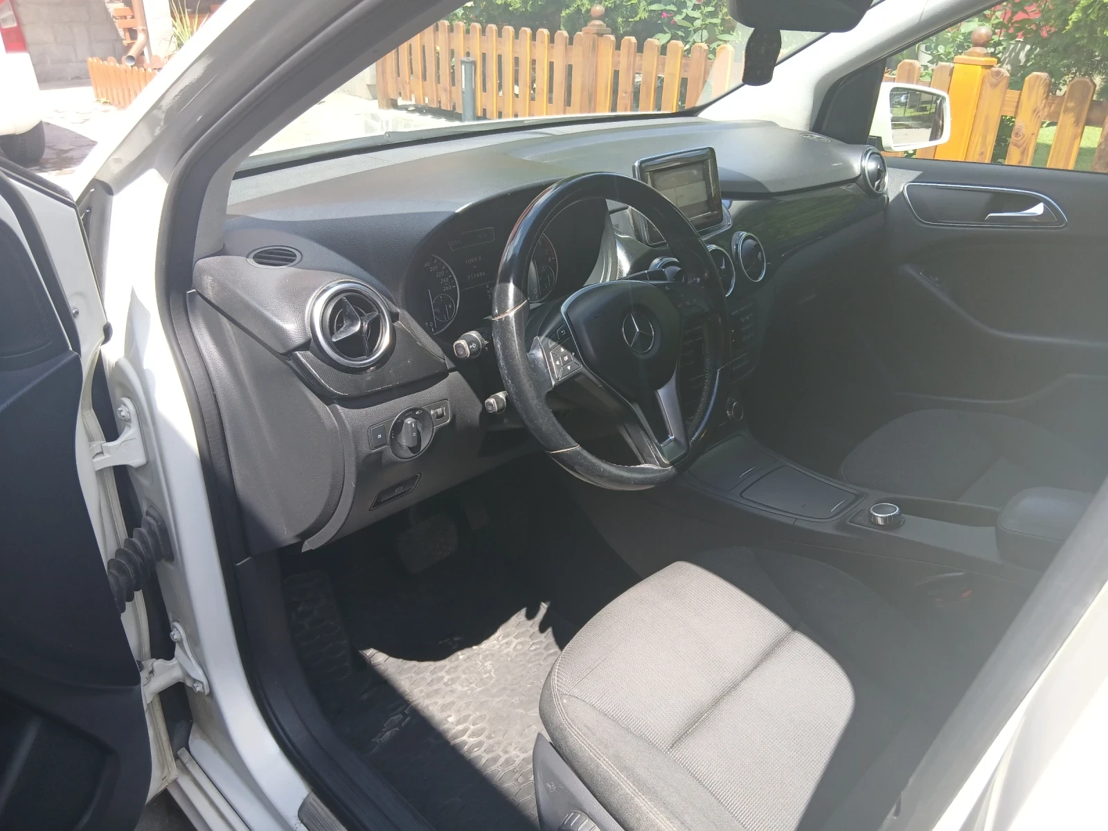 Mercedes-Benz B 180, снимка 7 - Автомобили и джипове - 54809090