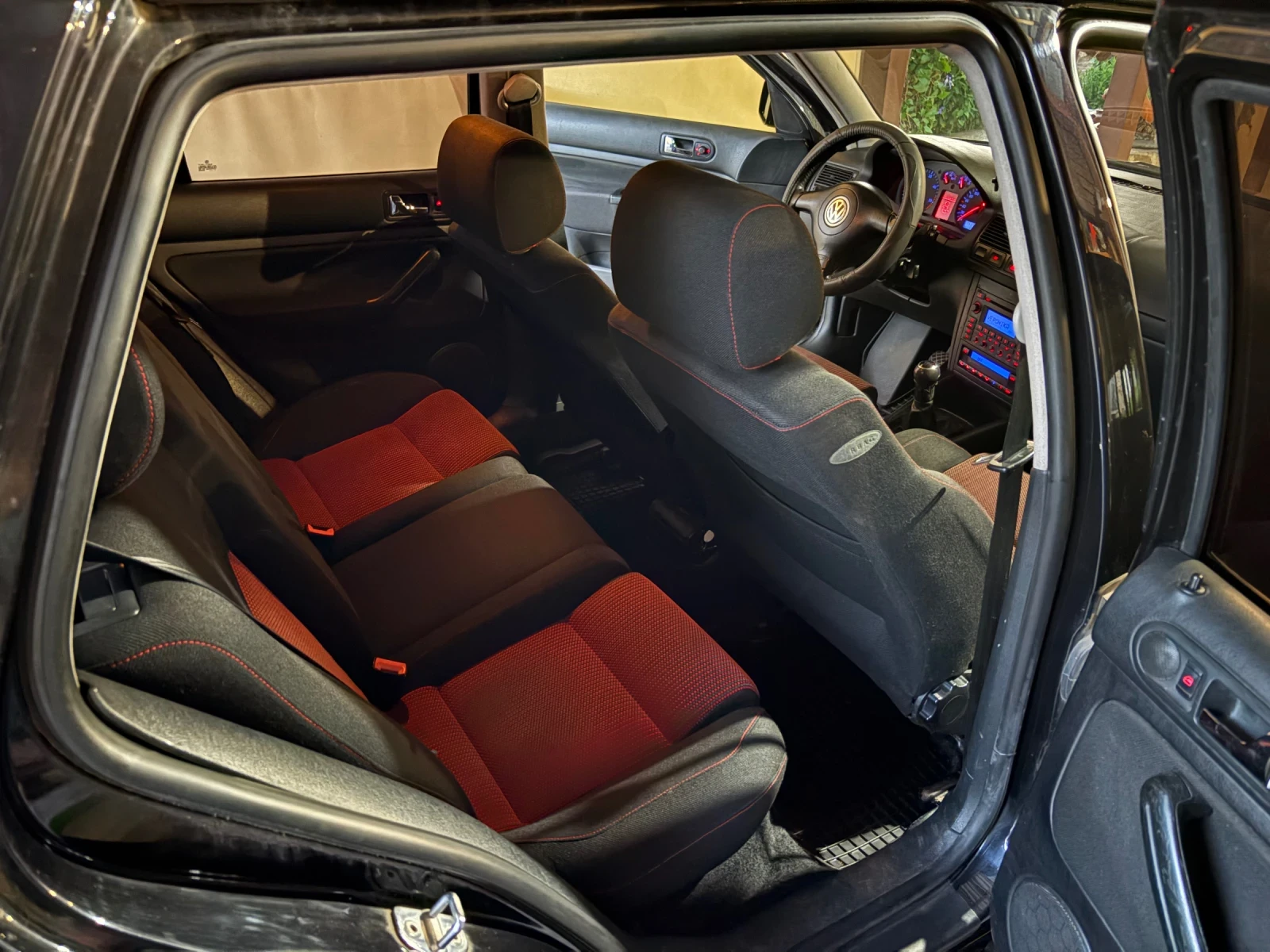 VW Golf 1.9TDI 131 6-скорости , снимка 9 - Автомобили и джипове - 55213102