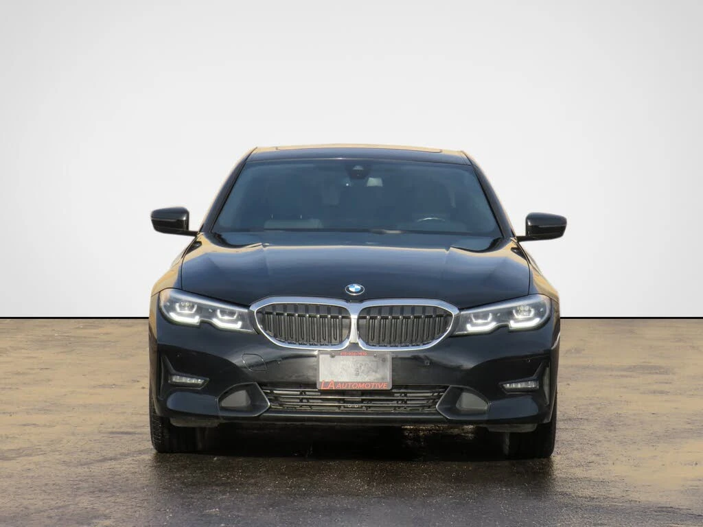BMW 330 * АвтоКредит (ЦЕНА ДО БГ), снимка 2 - Автомобили и джипове - 56299120