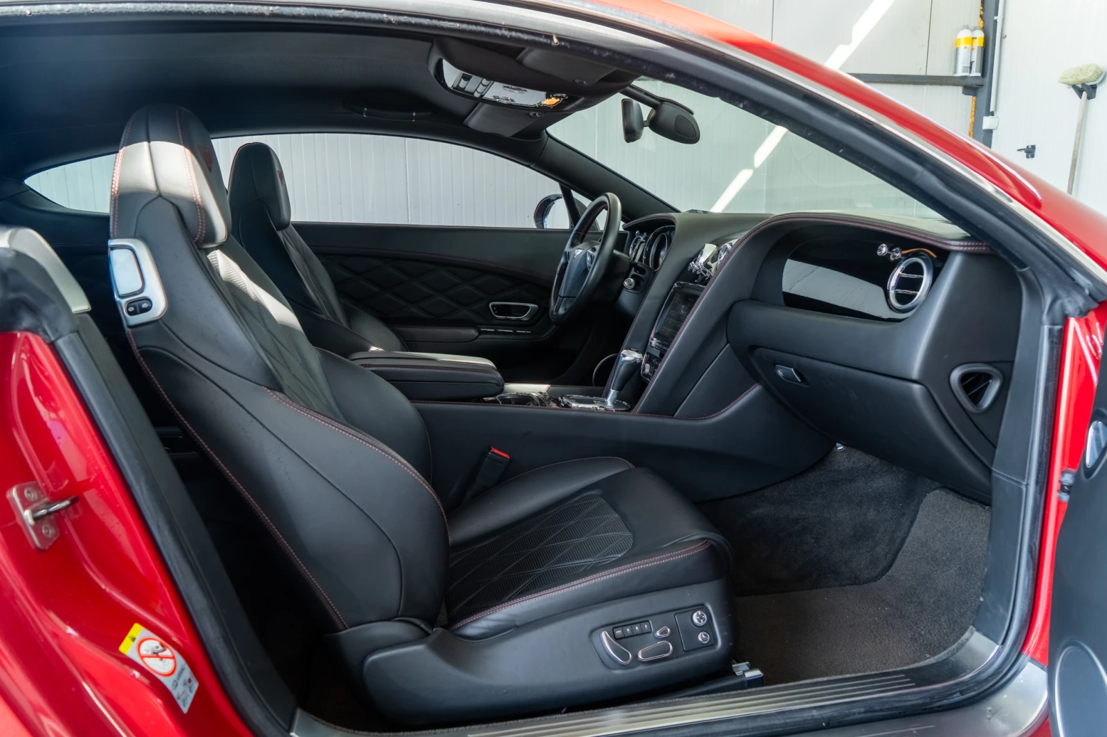 Bentley Continental gt LIMITED EDITION = W12 = 6.0 = FULL MAX = ЛИЗИНГ, снимка 8 - Автомобили и джипове - 56305573