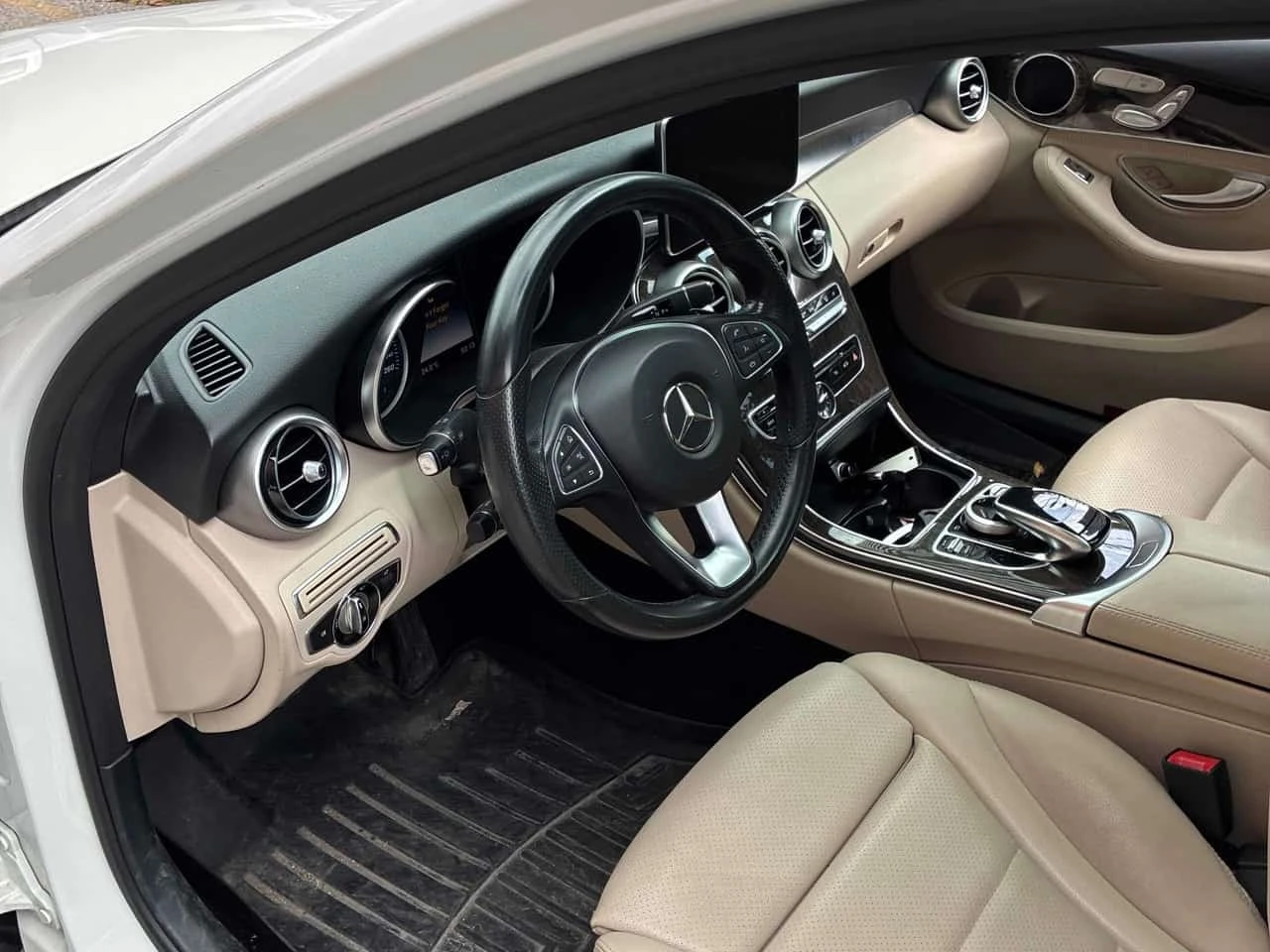 Mercedes-Benz C 300 * CARFAX * , снимка 5 - Автомобили и джипове - 56310222