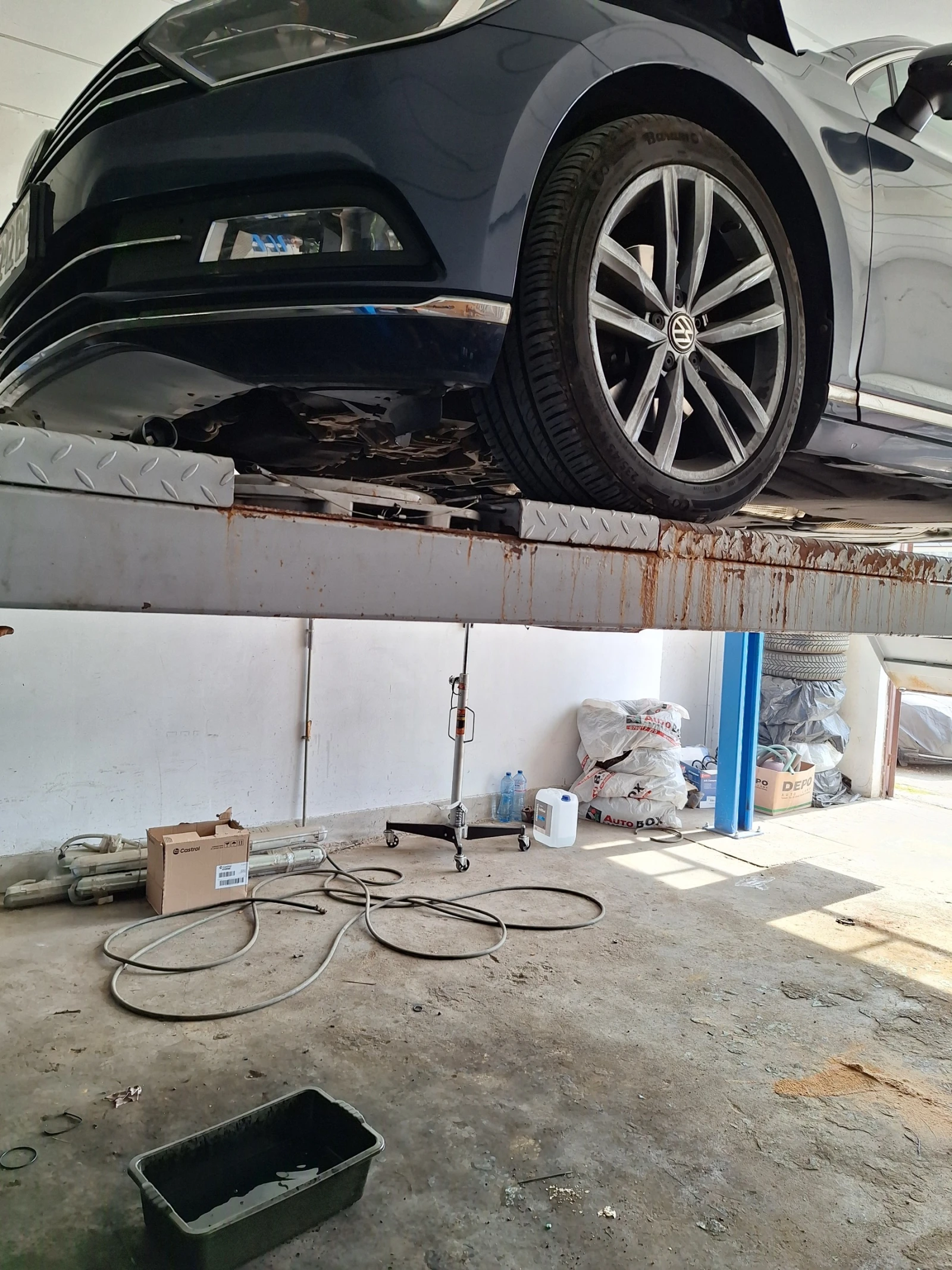 VW Passat TDI Bluemotion, снимка 16 - Автомобили и джипове - 56328859