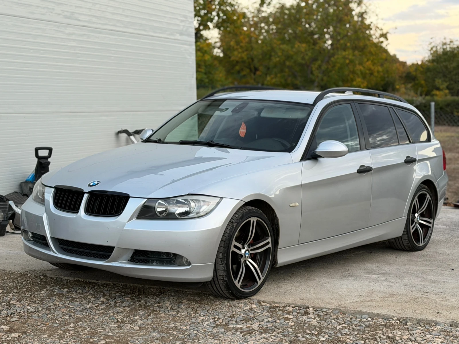 BMW 320 AUTOMAT~NAVI~, снимка 3 - Автомобили и джипове - 56433840