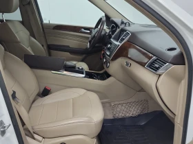 Mercedes-Benz ML 350 D * ПАНОРАМА * BLIND SPOT * CARFAX * , снимка 8