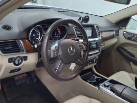 Mercedes-Benz ML 350 D * ПАНОРАМА * BLIND SPOT * CARFAX * , снимка 6