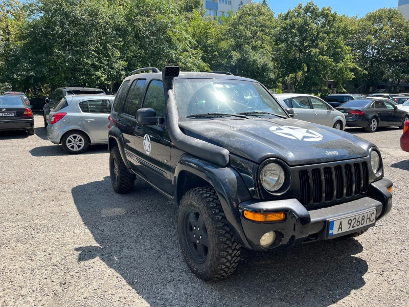 Jeep Cherokee, снимка 1 - Автомобили и джипове - 47172393