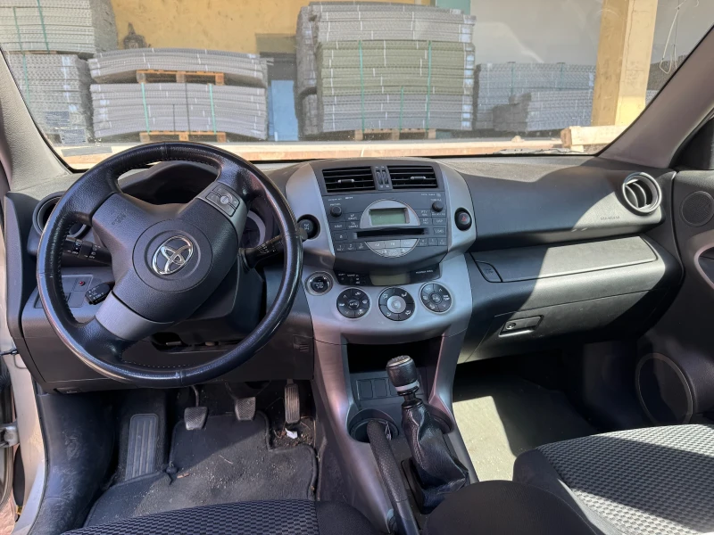 Toyota Rav4, снимка 5 - Автомобили и джипове - 47342050