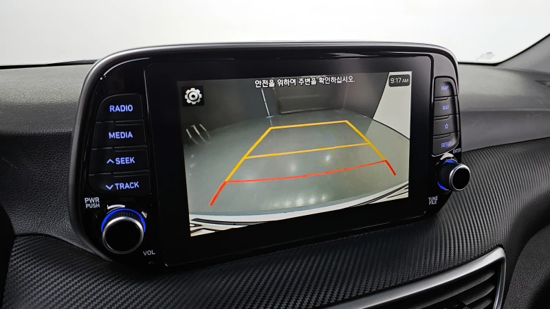 Hyundai Tucson 2.0 CRDI / АВТОМАТИК !!!, снимка 12 - Автомобили и джипове - 51857564