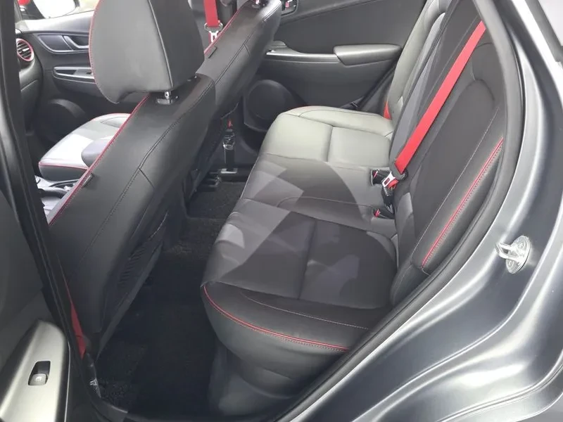 Hyundai Kona 1.6 - САМО 30% АВАНС, снимка 12 - Автомобили и джипове - 56305028