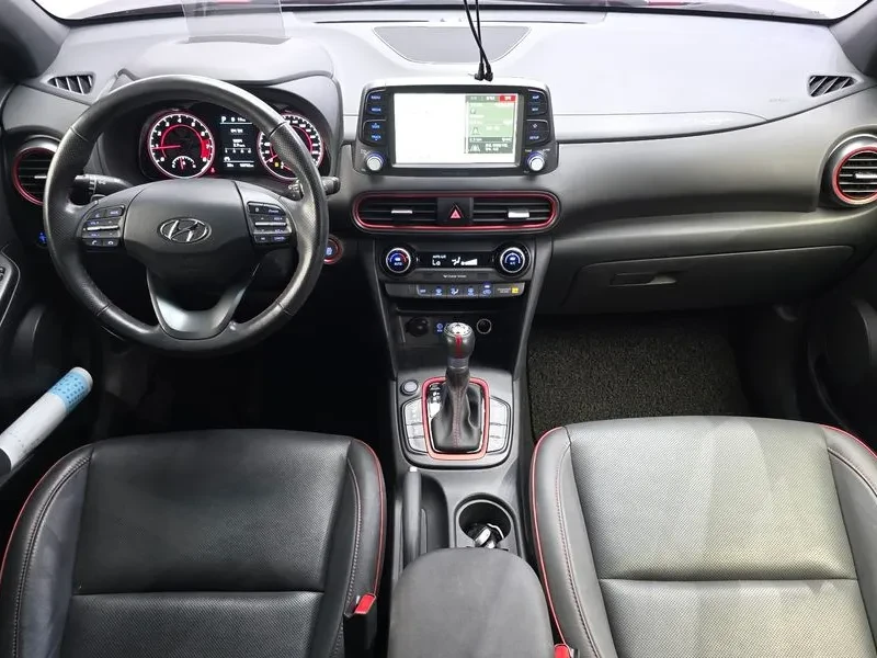 Hyundai Kona 1.6 - САМО 30% АВАНС, снимка 7 - Автомобили и джипове - 56305028