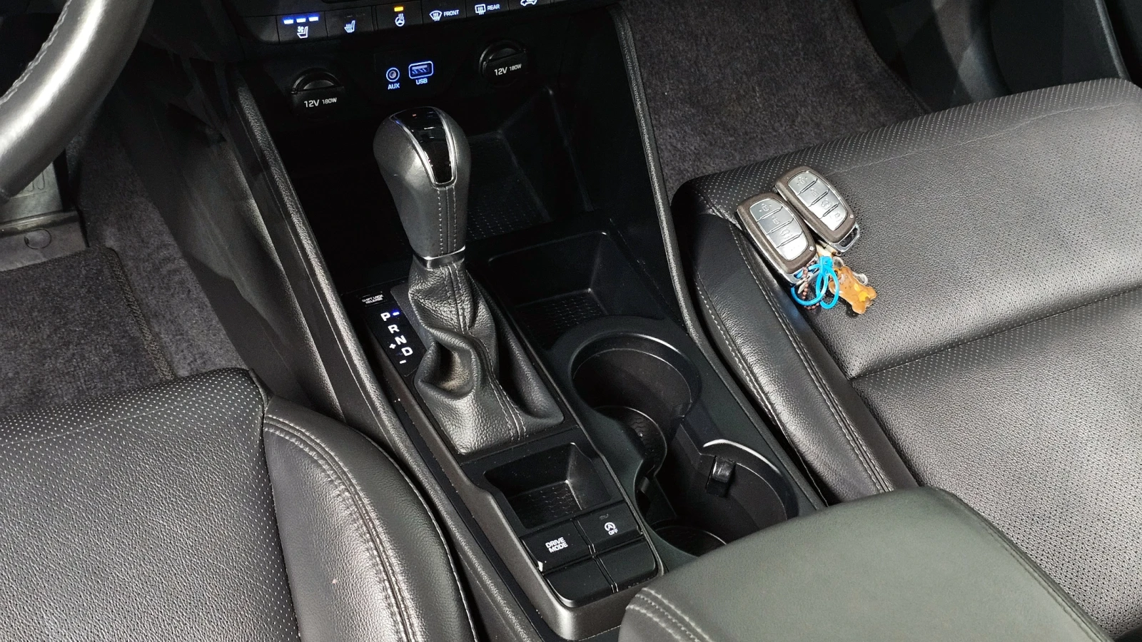 Hyundai Tucson 2.0 CRDI / АВТОМАТИК !!! - изображение 9