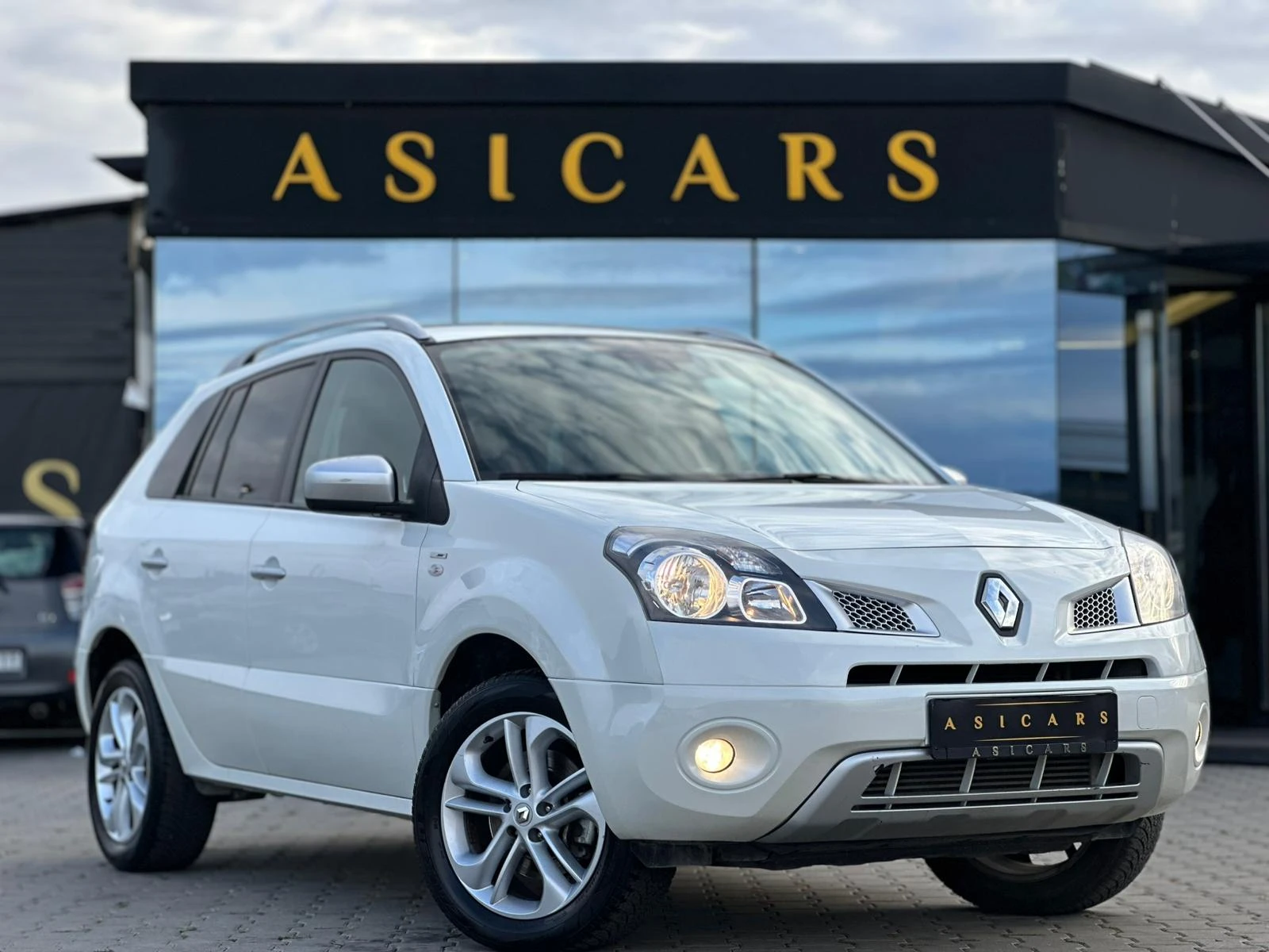 Renault Koleos / 2.0D / 51000 KM !!! / 4X4 / BOSE / TOP / - изображение 7