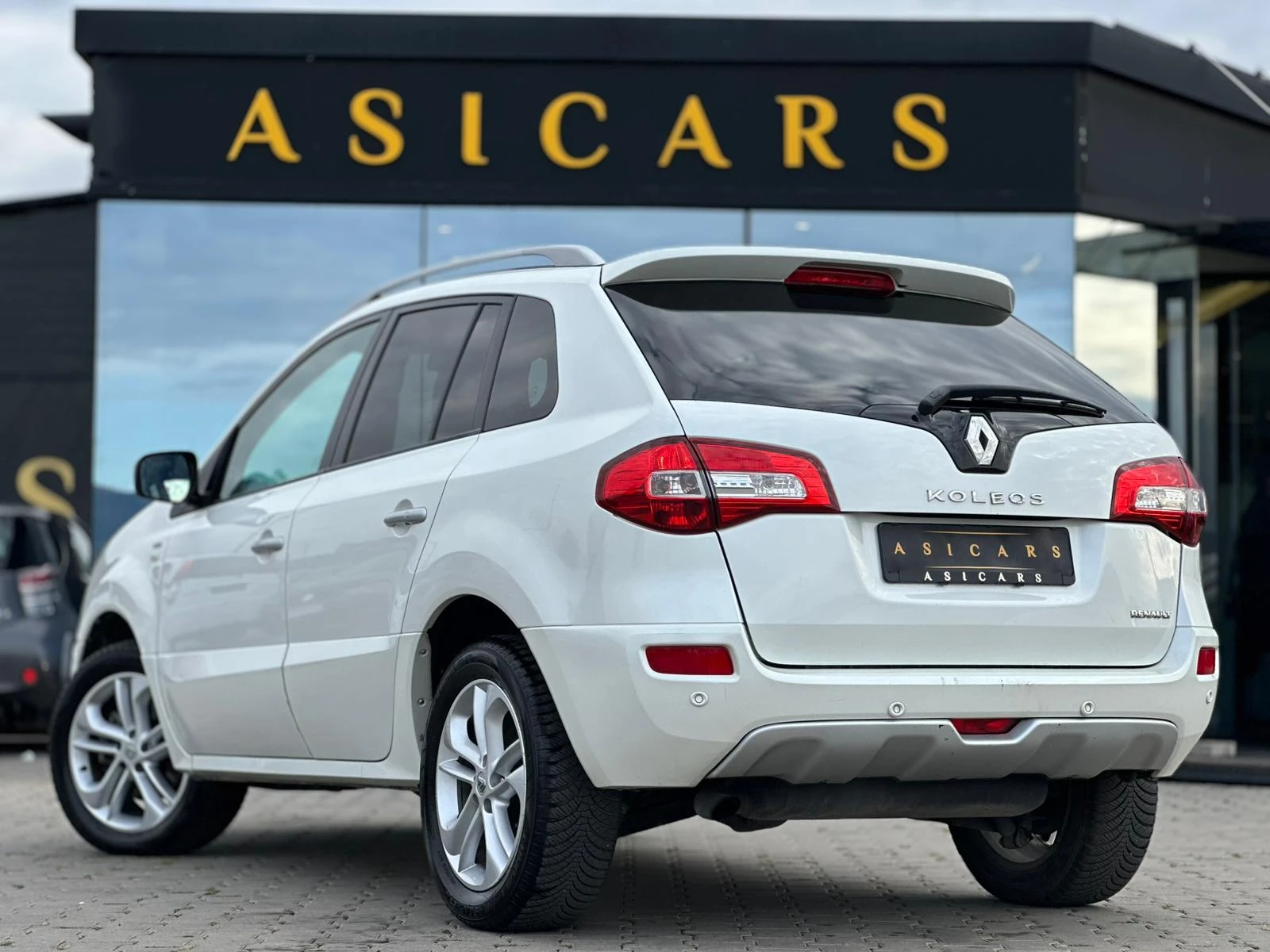 Renault Koleos / 2.0D / 51000 KM !!! / 4X4 / BOSE / TOP / - изображение 3