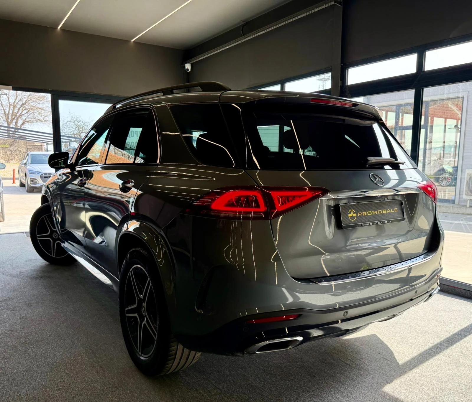 Mercedes-Benz GLE 300 d* AMG* 4Matic * Лизинг, снимка 4 - Автомобили и джипове - 53878621