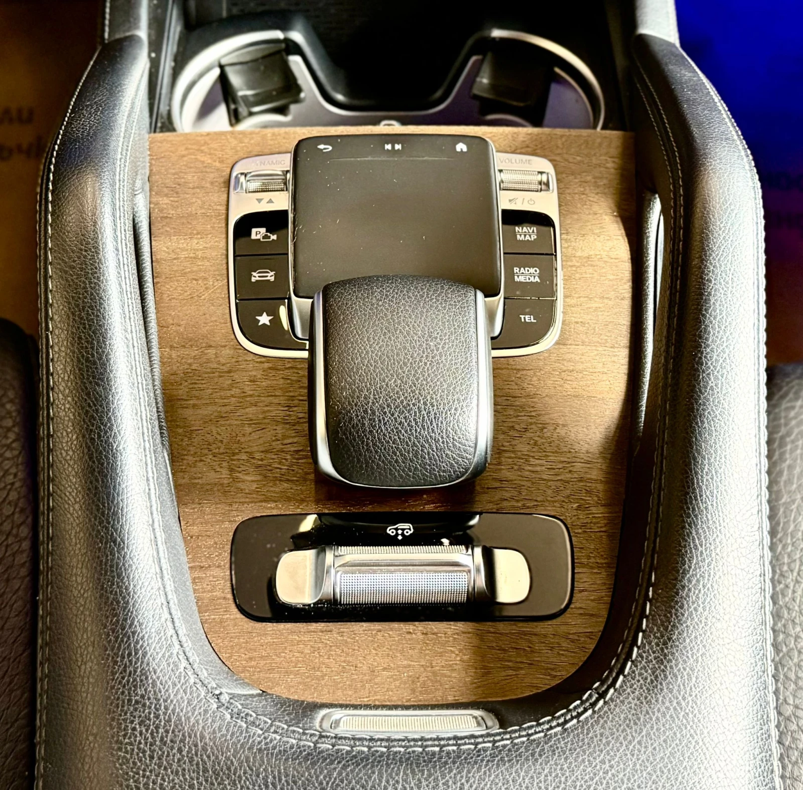 Mercedes-Benz GLE 300 d* AMG* 4Matic * Лизинг, снимка 16 - Автомобили и джипове - 53878621