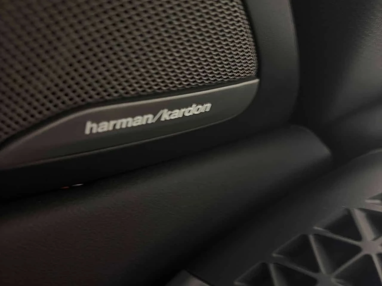 BMW X6 * xDrive40i * DISTRONIC* HEAD-UP* PANORAMIC* 360 , снимка 12 - Автомобили и джипове - 53949801