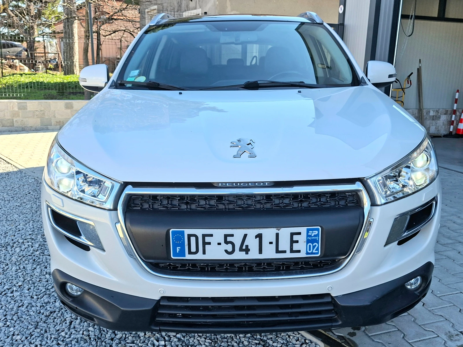 Peugeot 4008 1.8HDi 4x4 ПАНОРАМА* НАВИ* КОЖА* ПОДГ/ОБДУХ* XENON, снимка 2 - Автомобили и джипове - 54123062