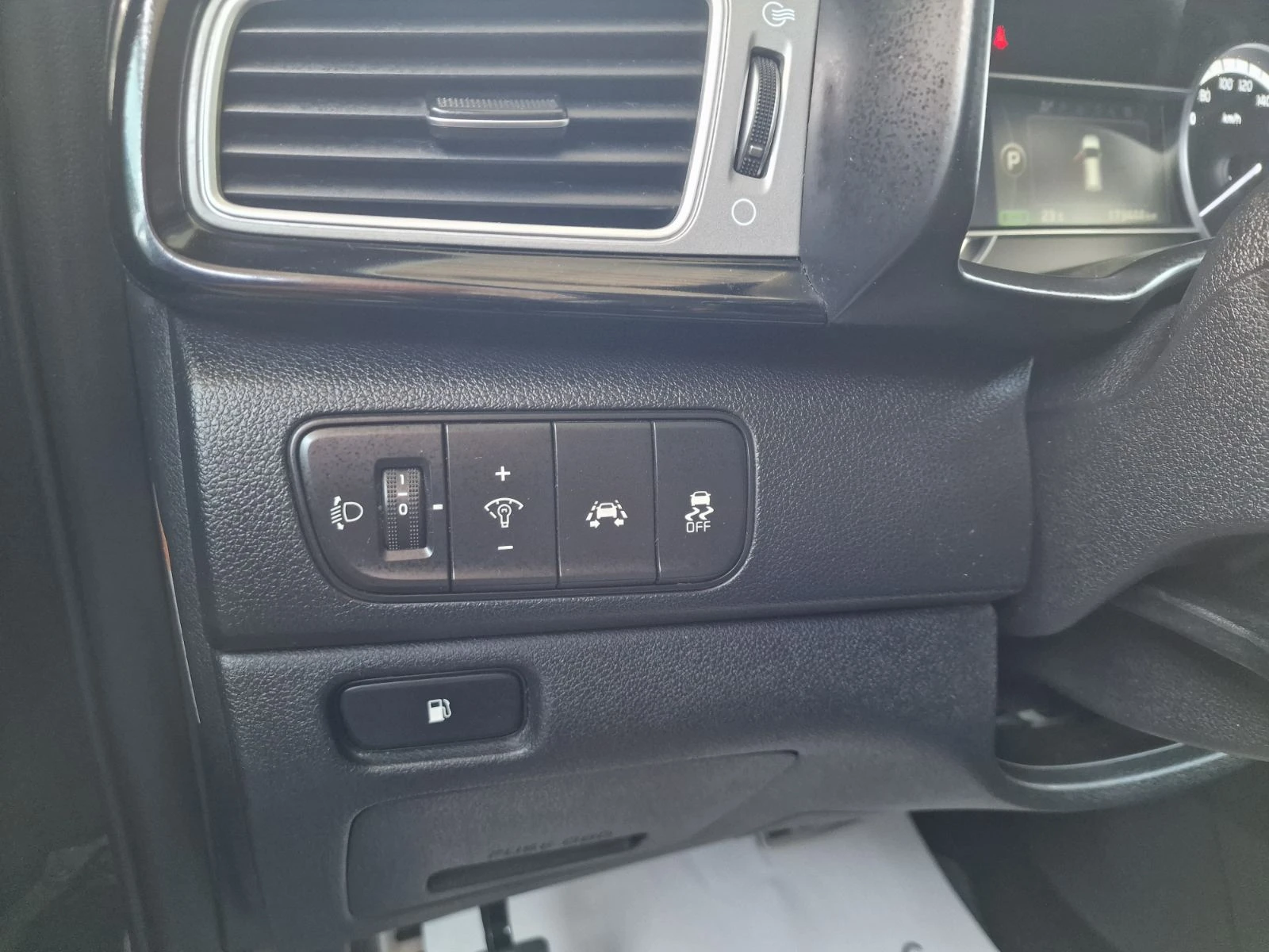 Kia Niro 1.6HYBRID-EDITION-FULL, снимка 10 - Автомобили и джипове - 54127232