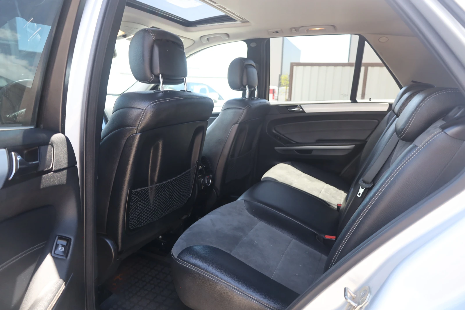 Mercedes-Benz ML 320 d 4M AIR Leder Schiebedach SzH PDC 20Zoll iCarbg