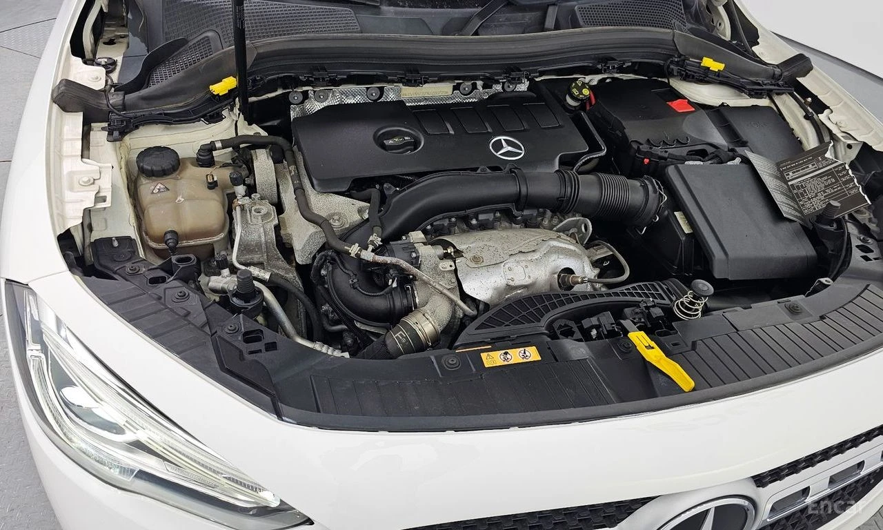 Mercedes-Benz GLA 220 ДИГИТАЛНО* ТАБЛО* LANE* ASSIST* ПАНОРАМА* 360КАМЕР, снимка 17 - Автомобили и джипове - 54744044