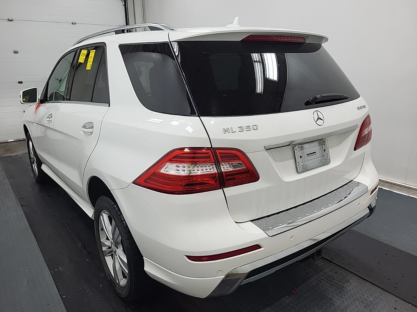 Mercedes-Benz ML 350 D * ПАНОРАМА * BLIND SPOT * CARFAX * , снимка 4 - Автомобили и джипове - 54805110
