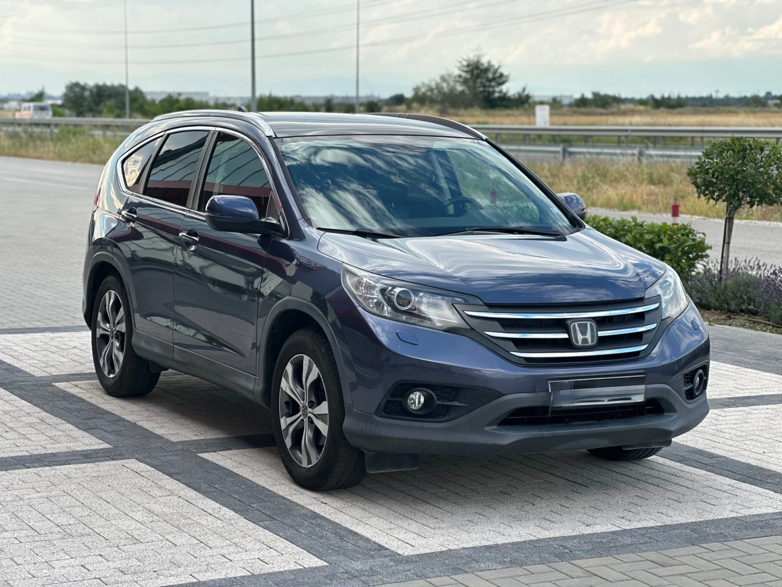 Honda Cr-v 111хил ВСИЧКИ ЕКСТРИ , снимка 2 - Автомобили и джипове - 54961408