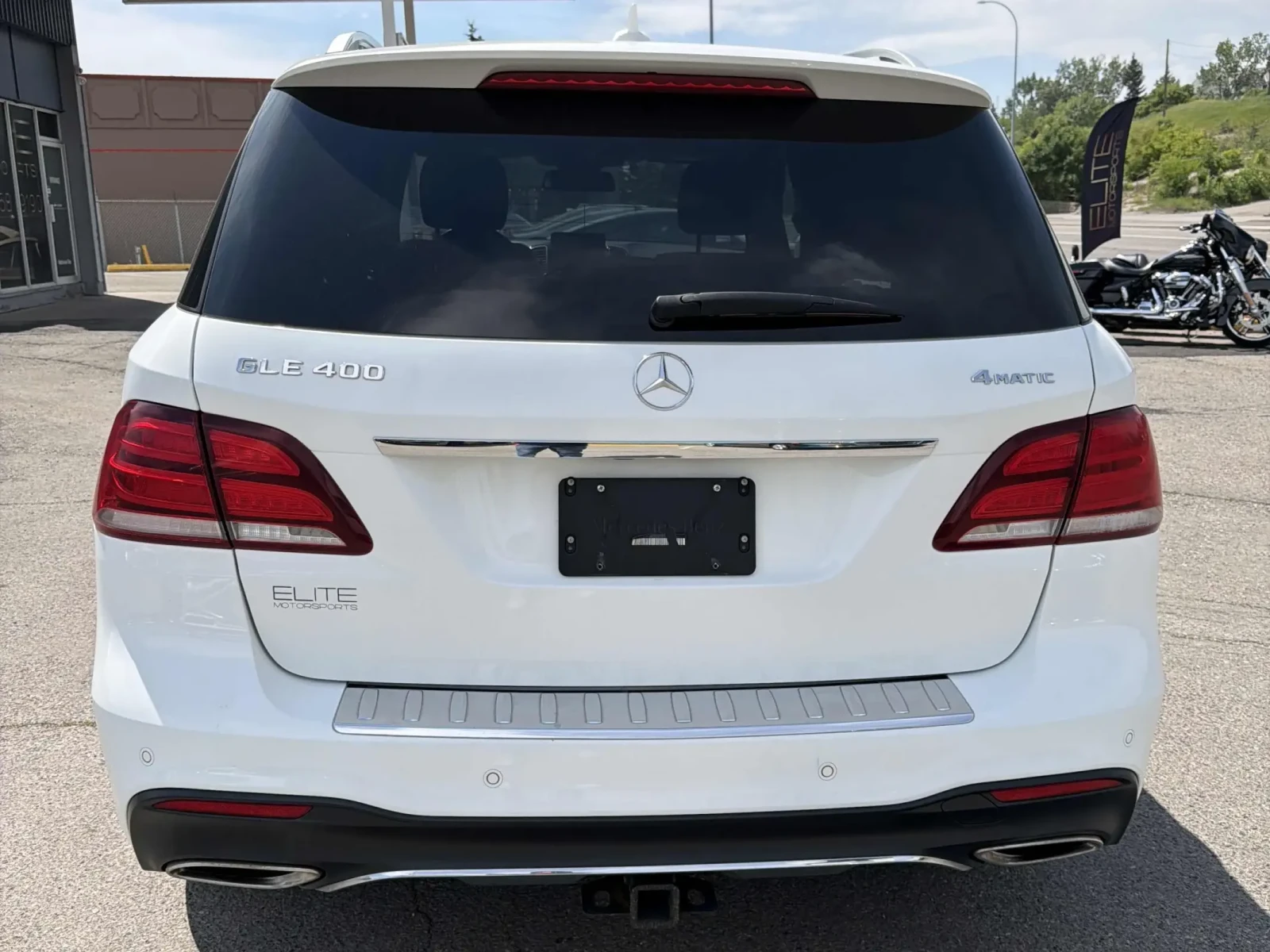 Mercedes-Benz GLE 400 4MATIC, снимка 4 - Автомобили и джипове - 55460859