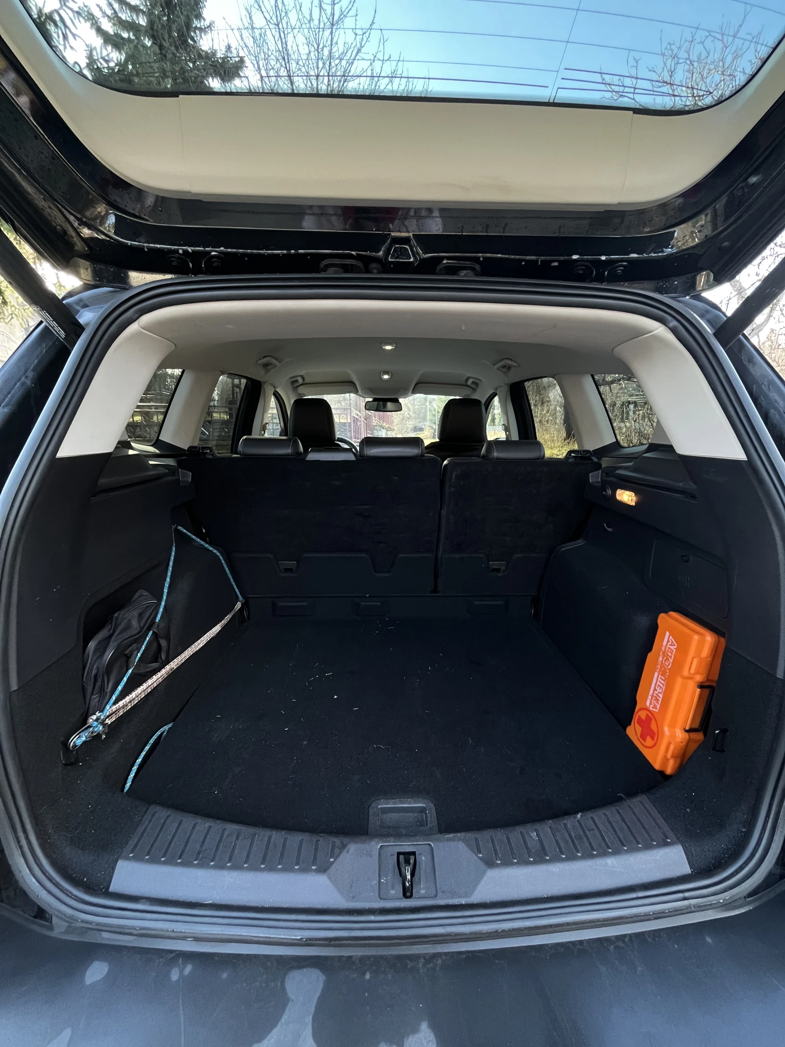 Ford Kuga, снимка 10 - Автомобили и джипове - 56313572