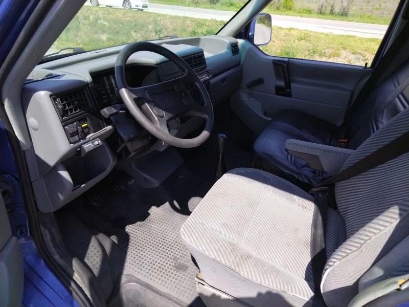 VW Transporter Caravelle, бензин газ, 9 места. , снимка 14 - Бусове и автобуси - 50008382