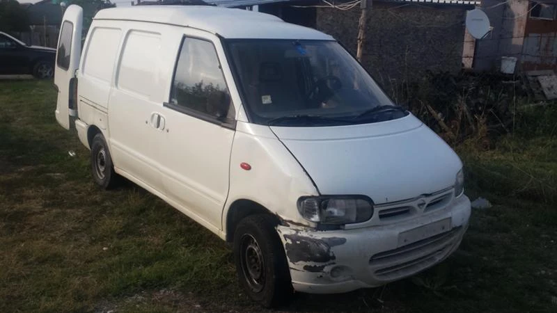 Nissan Vanette 2.3d/на части, снимка 2 - Бусове и автобуси - 48547971