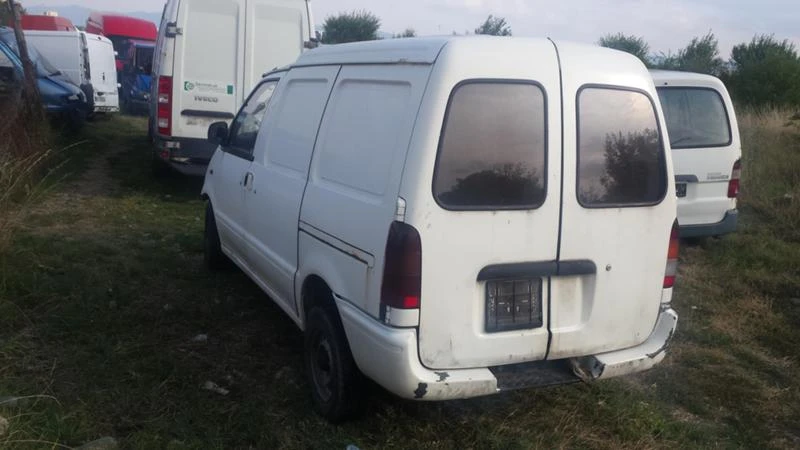 Nissan Vanette 2.3d/на части, снимка 3 - Бусове и автобуси - 48547971